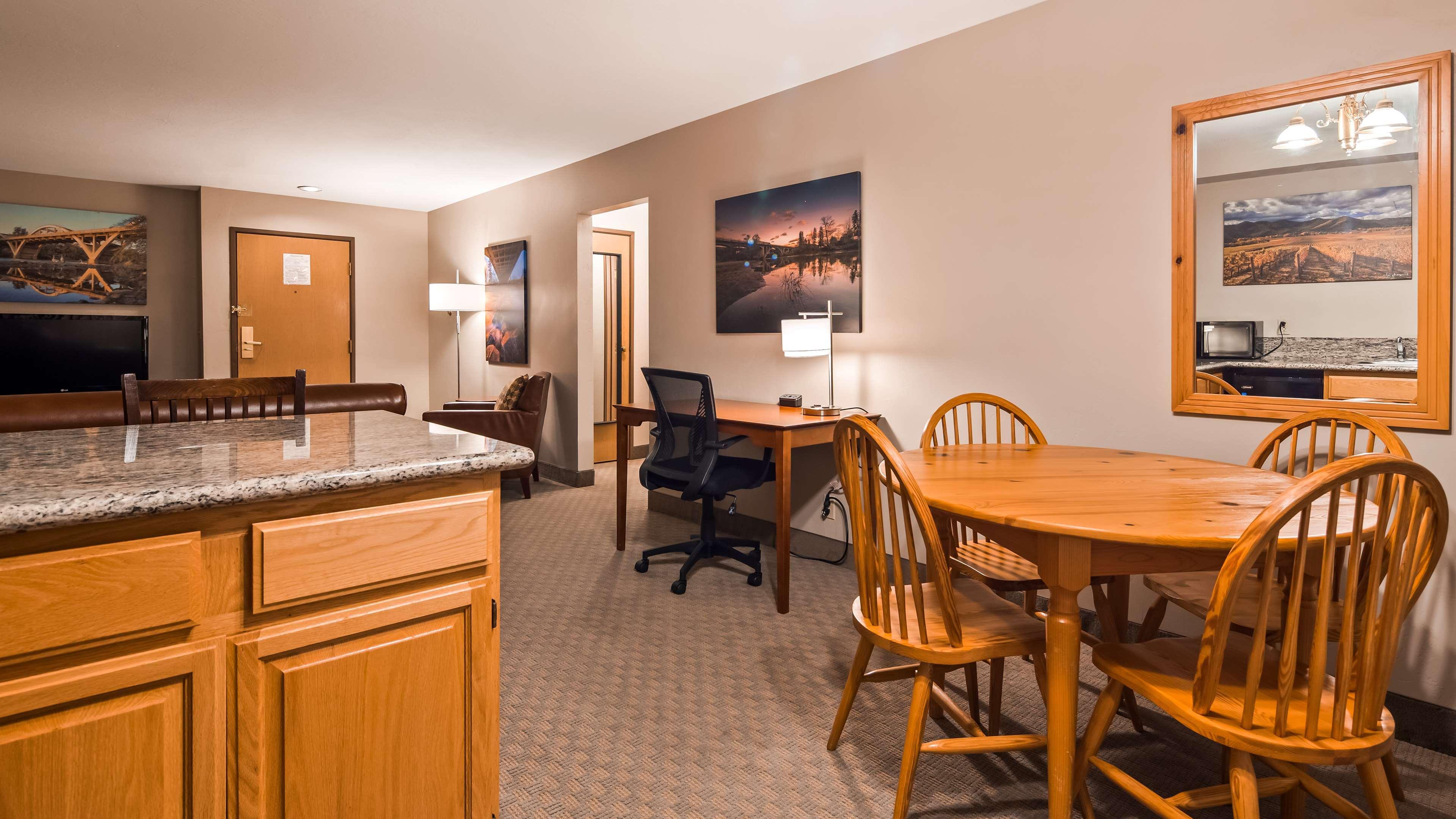 Best Western Inn At The Rogue Rogue River Esterno foto